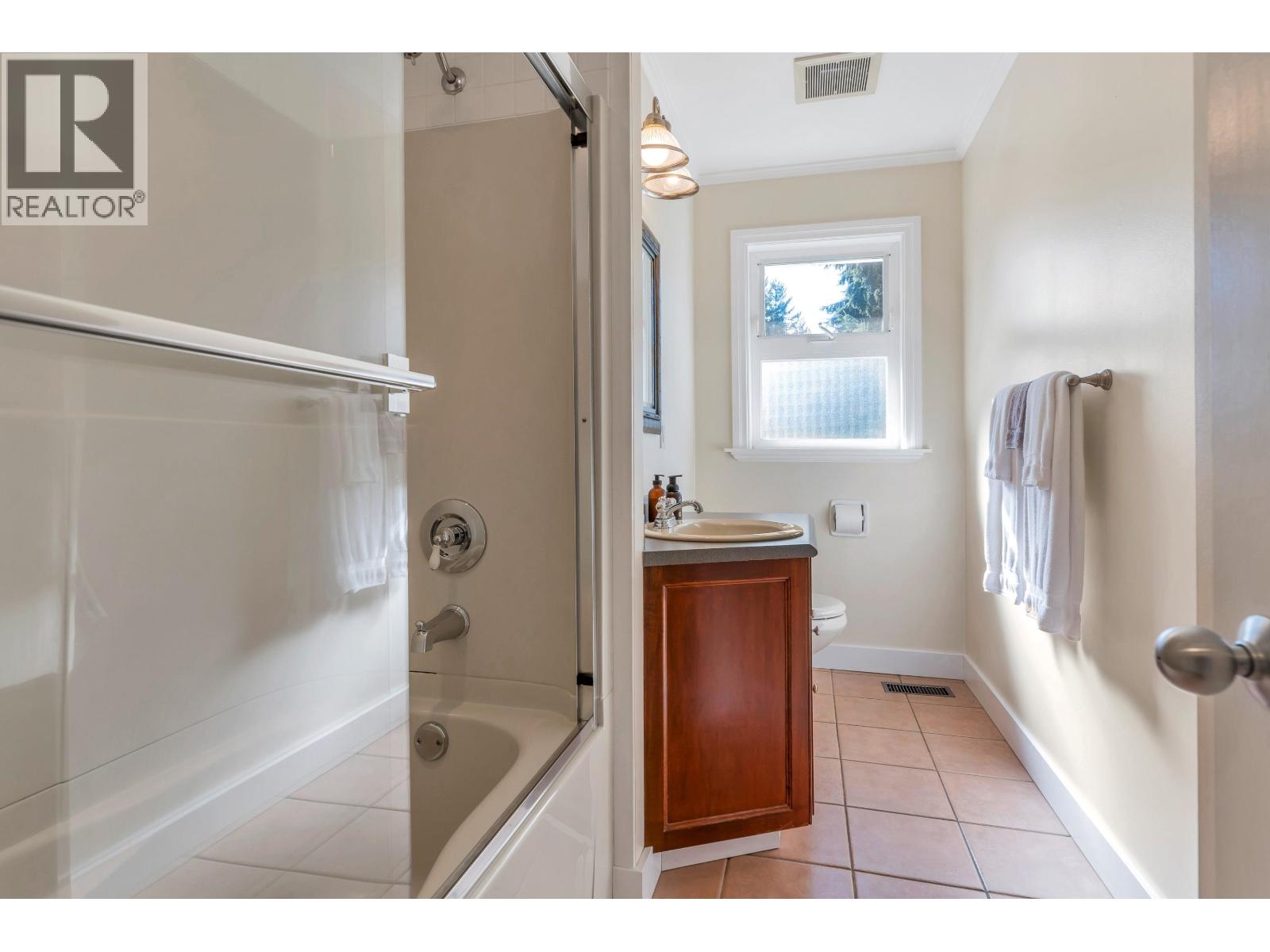 2122 Anita Drive, Port Coquitlam, British Columbia  V3C 1H3 - Photo 27 - R3095760