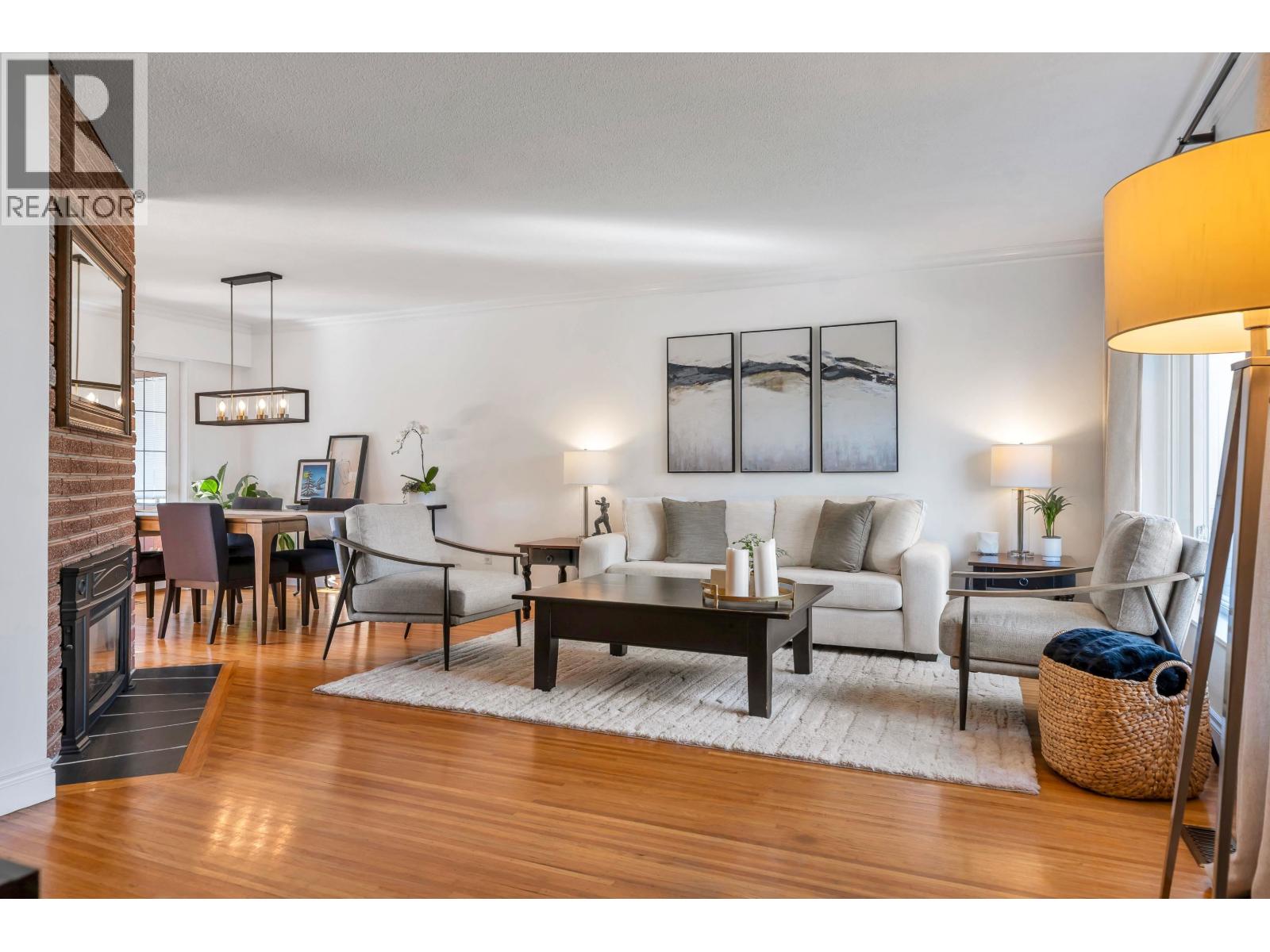 2122 Anita Drive, Port Coquitlam, British Columbia  V3C 1H3 - Photo 5 - R3095760