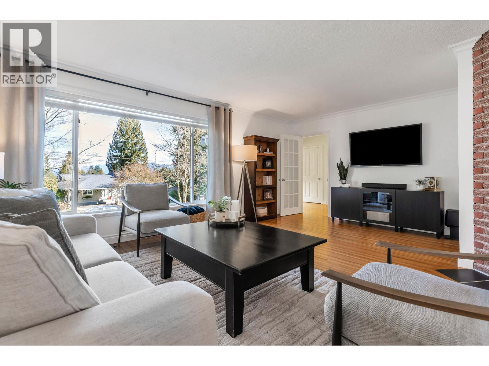 2122 Anita Drive, Port Coquitlam, British Columbia  V3C 1H3 - Photo 8 - R3095760