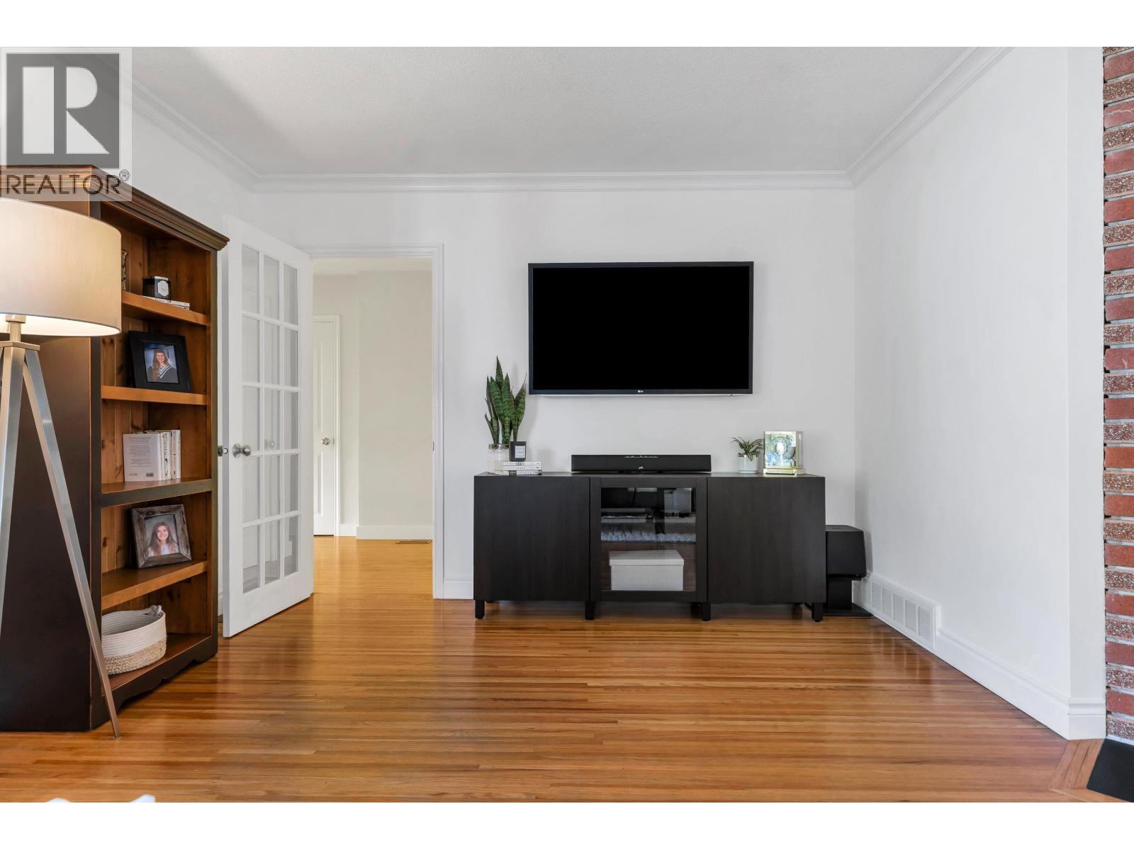 2122 Anita Drive, Port Coquitlam, British Columbia  V3C 1H3 - Photo 9 - R3095760