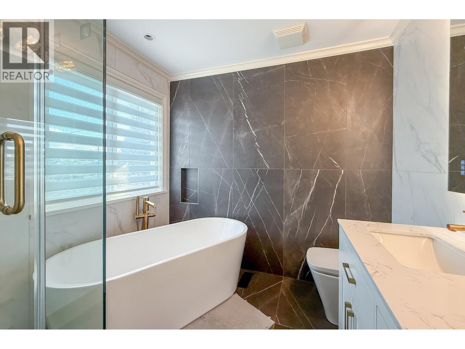 1458 William Avenue, North Vancouver, British Columbia  V7L 4G2 - Photo 15 - R3095767