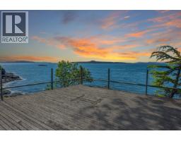 27113 SCHOONER WAY, Pender Island, British Columbia
