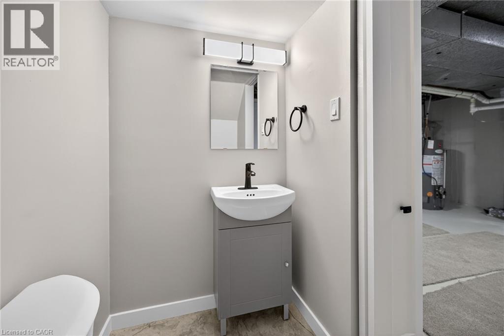 1418 Pineview Court, Cambridge, Ontario  N3H 4X1 - Photo 37 - 40808134