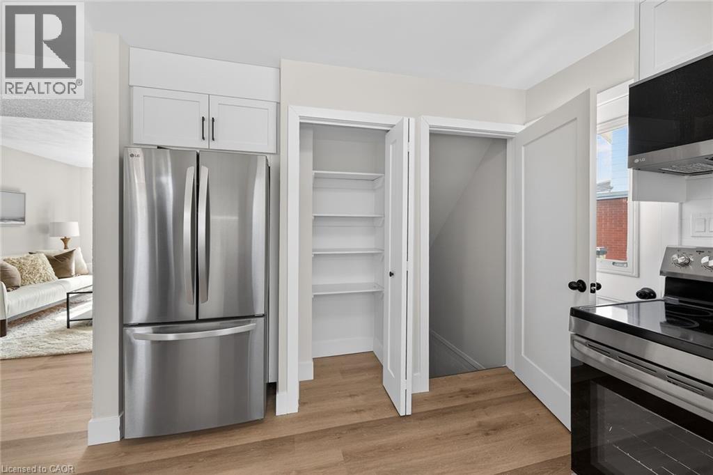 1418 Pineview Court, Cambridge, Ontario  N3H 4X1 - Photo 16 - 40808134