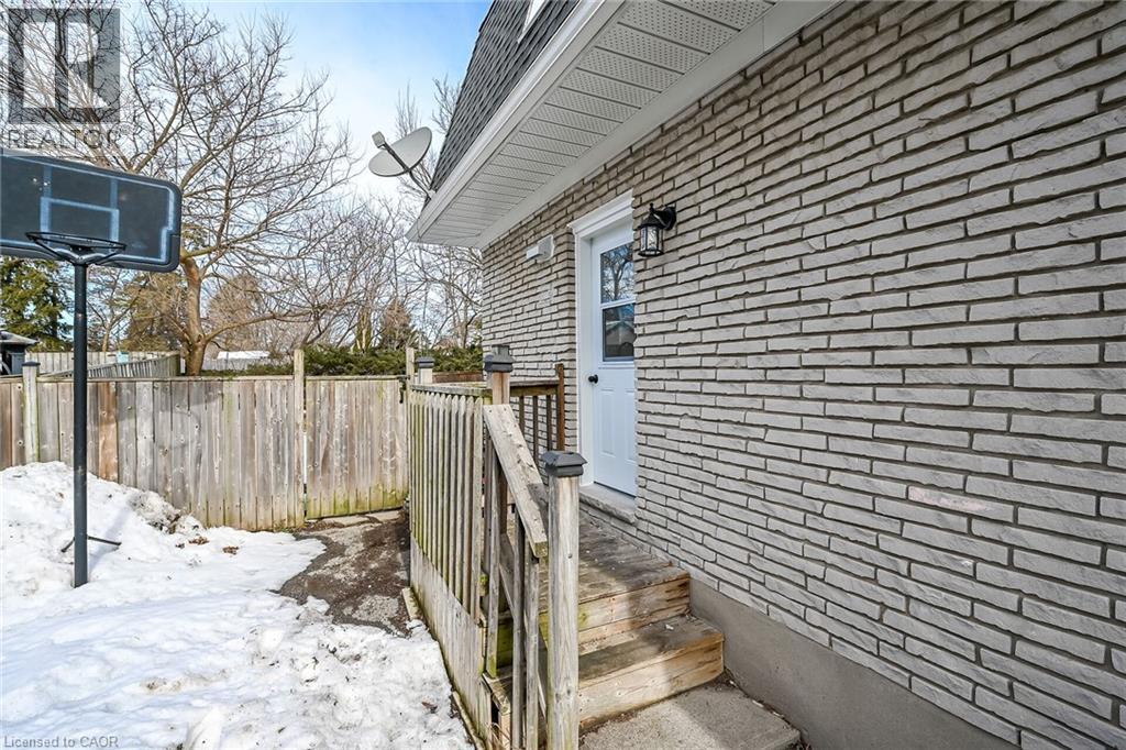 1418 Pineview Court, Cambridge, Ontario  N3H 4X1 - Photo 38 - 40808134