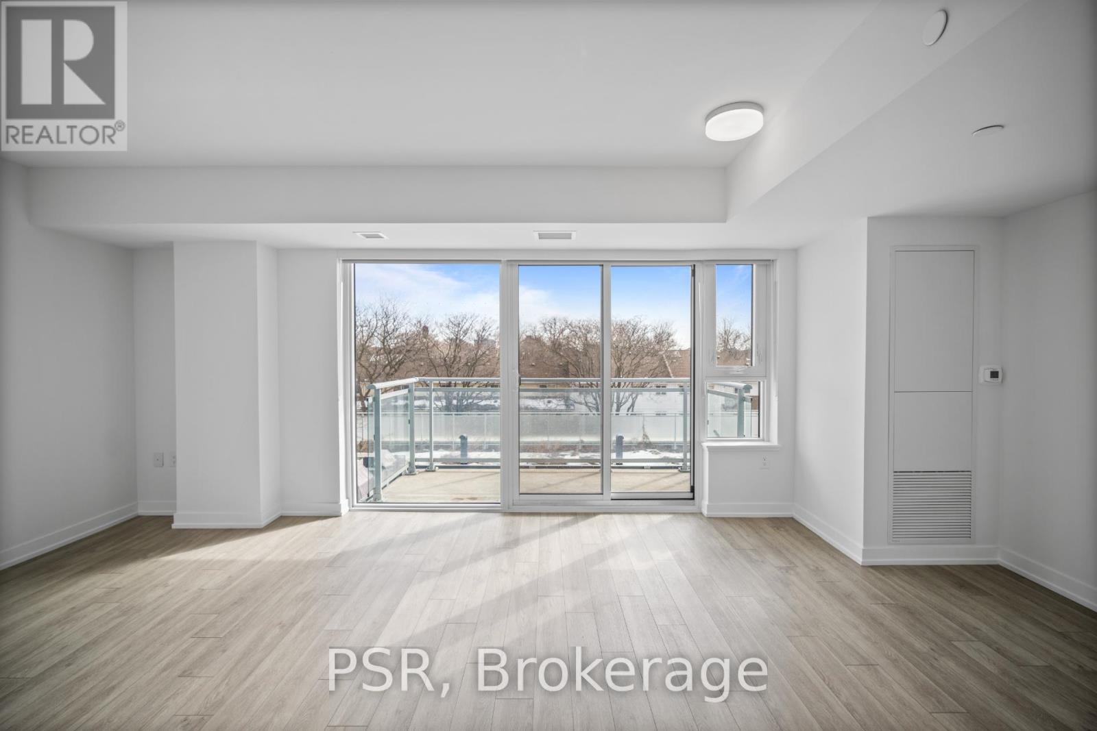 422 - 299 Campbell Avenue, Toronto, Ontario  M6P 3V7 - Photo 2 - W12841968