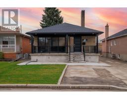 37 BENTWORTH AVENUE, Toronto, Ontario