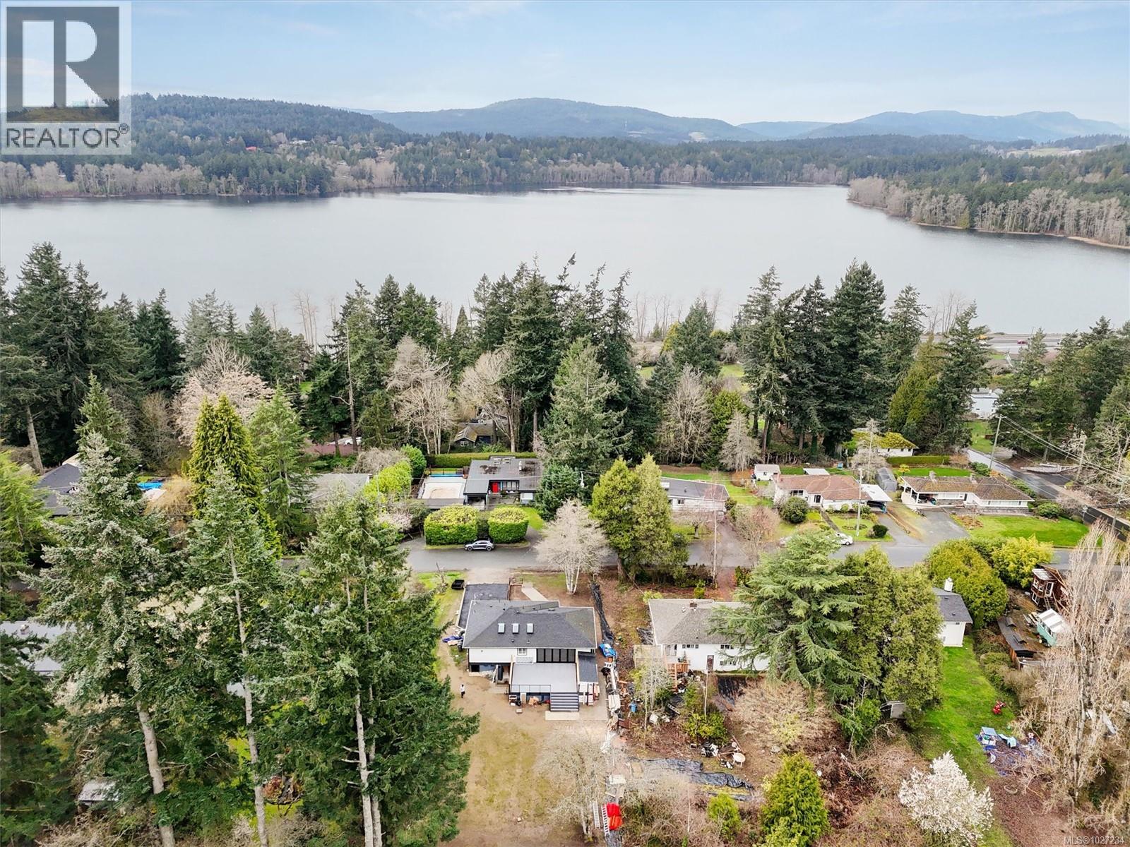 5281 Santa Clara Ave, Saanich, British Columbia  V8Y 1W6 - Photo 53 - 1027234