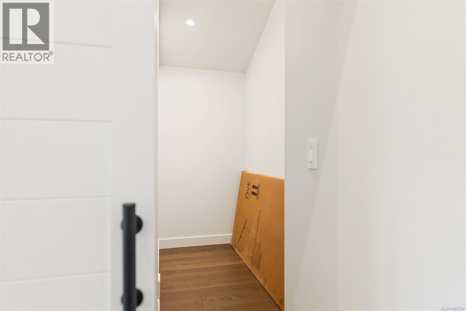 5281 Santa Clara Ave, Saanich, British Columbia  V8Y 1W6 - Photo 30 - 1027234