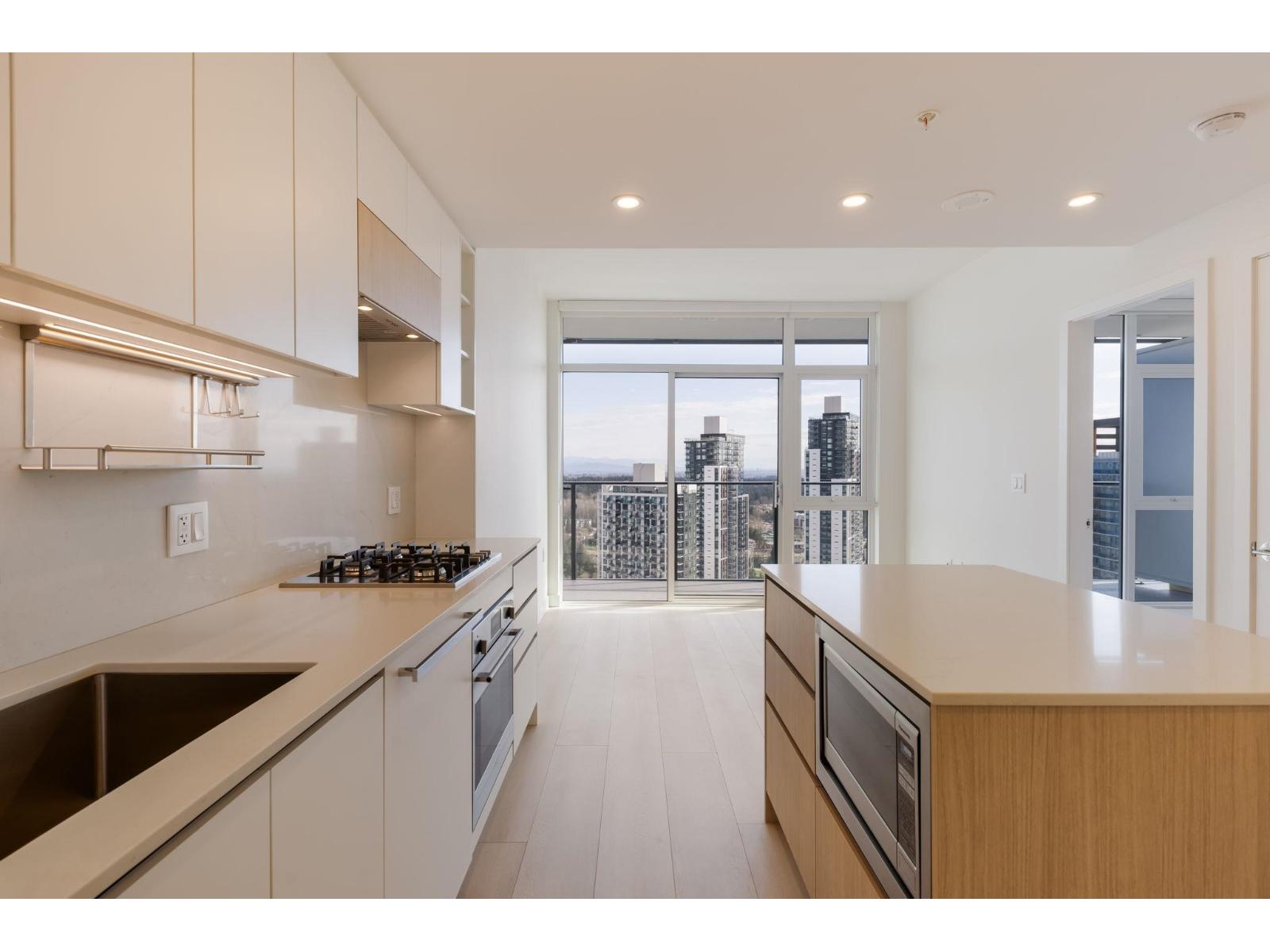 3511 13573 98a Avenue, Surrey, British Columbia  V3T 0X1 - Photo 3 - R3085324