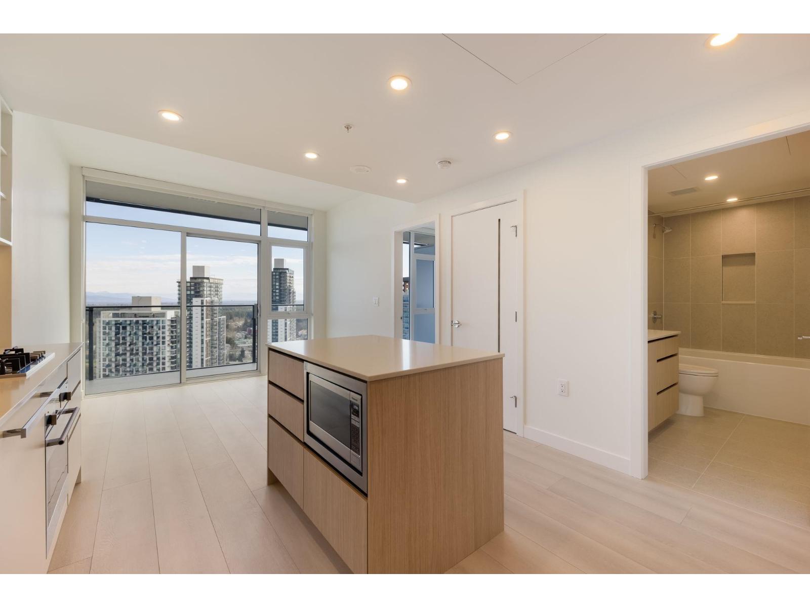 3511 13573 98a Avenue, Surrey, British Columbia  V3T 0X1 - Photo 4 - R3085324