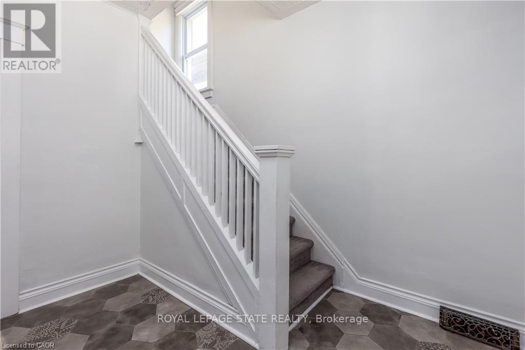 46 Tisdale Street S, Hamilton, Ontario  L8N 2W2 - Photo 7 - X12841978