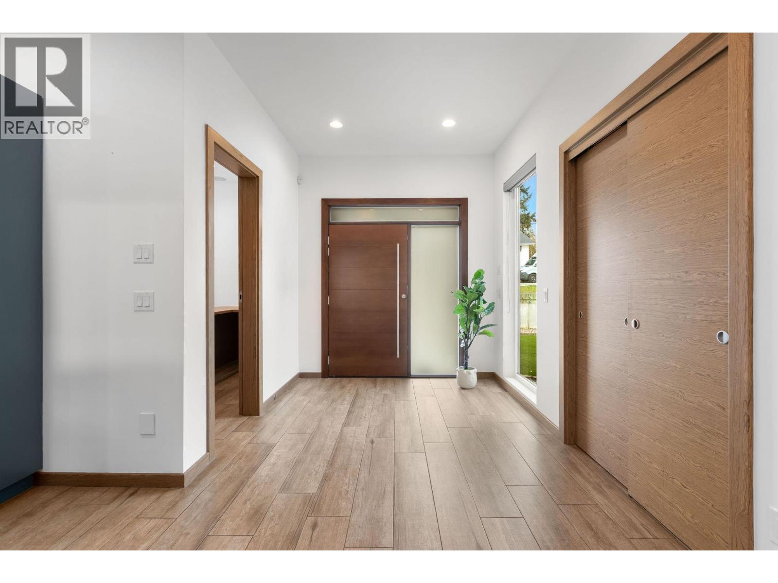 2150 Kugler Avenue, Coquitlam, British Columbia  V3K 2S6 - Photo 4 - R3095734