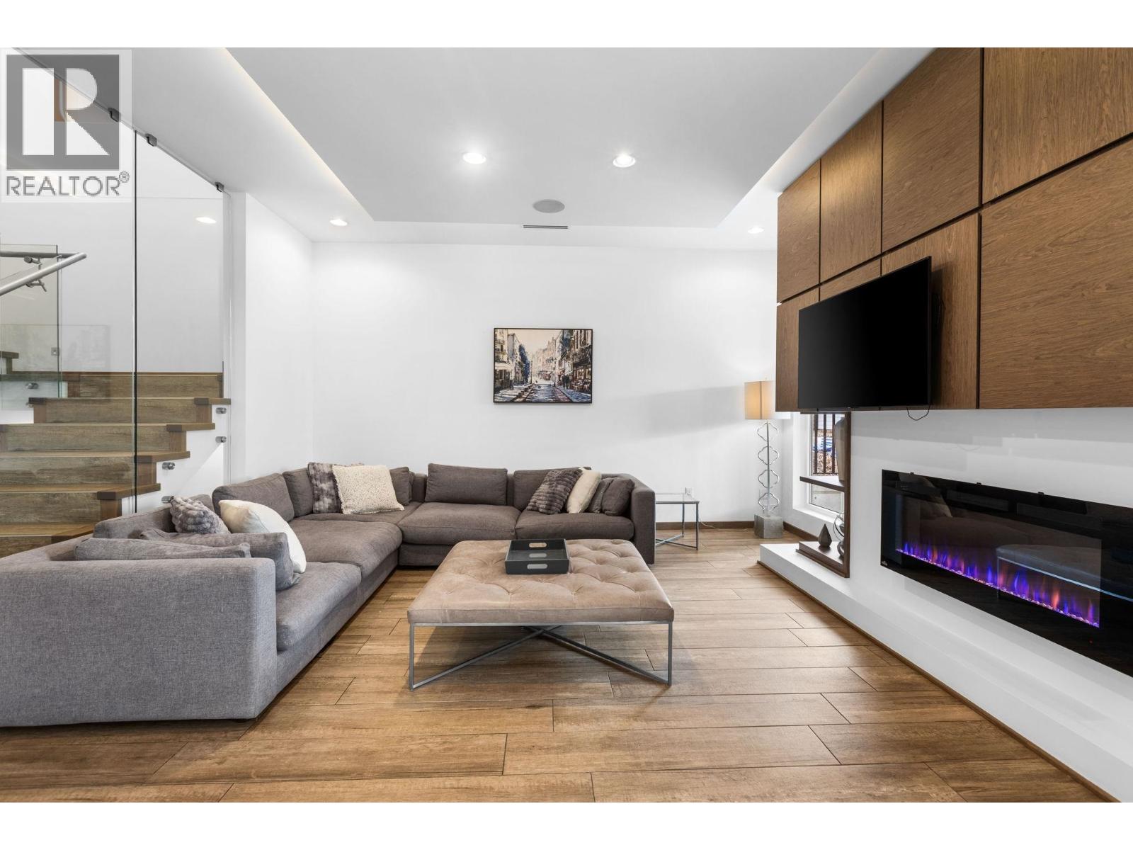 2150 Kugler Avenue, Coquitlam, British Columbia  V3K 2S6 - Photo 8 - R3095734