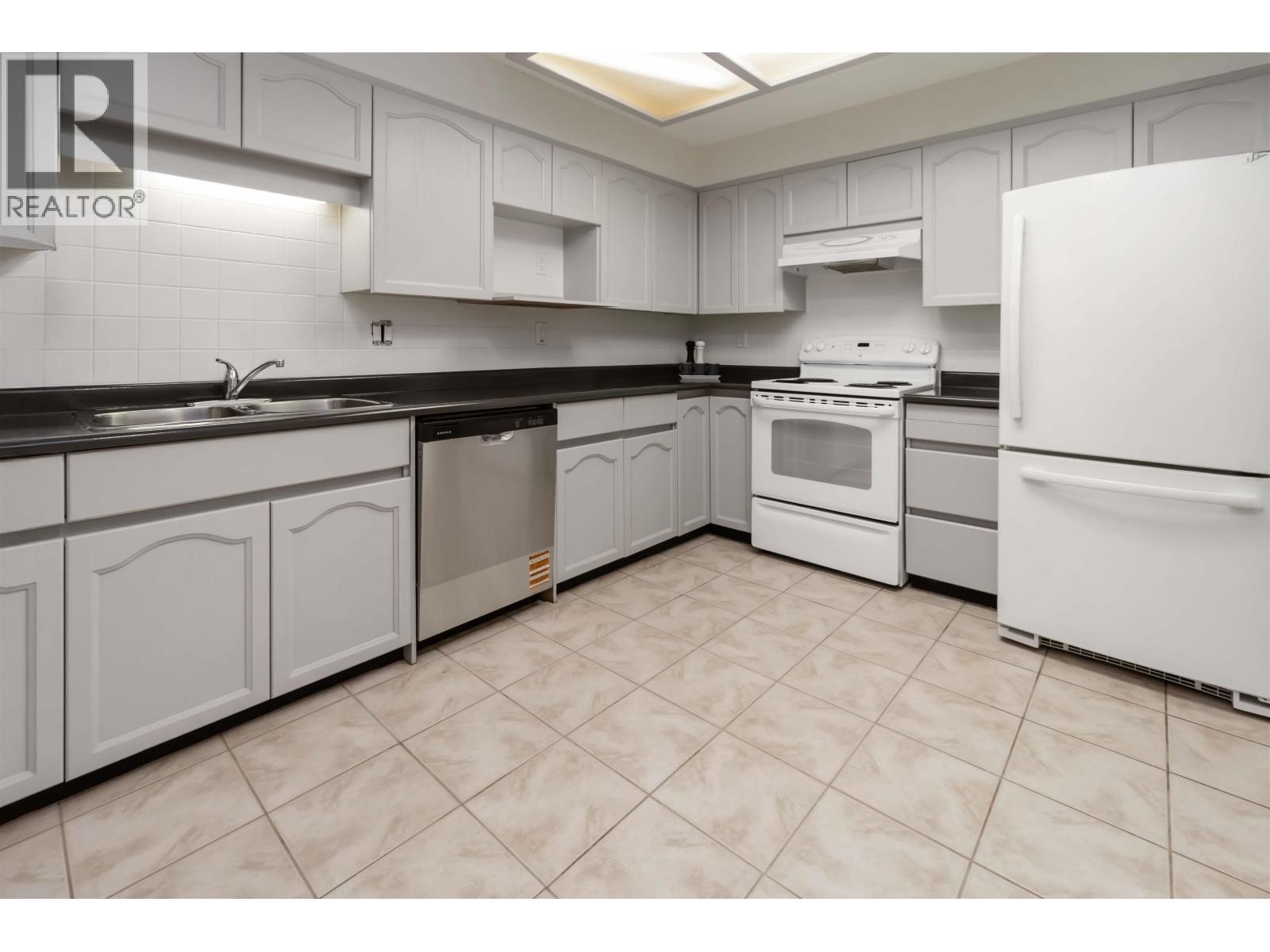 102 1230 Quayside Drive, New Westminster, British Columbia  V3M 6H1 - Photo 10 - R3095631