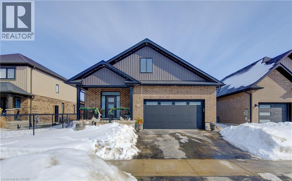 86 WOODBERRY Crescent, Elmira, Ontario