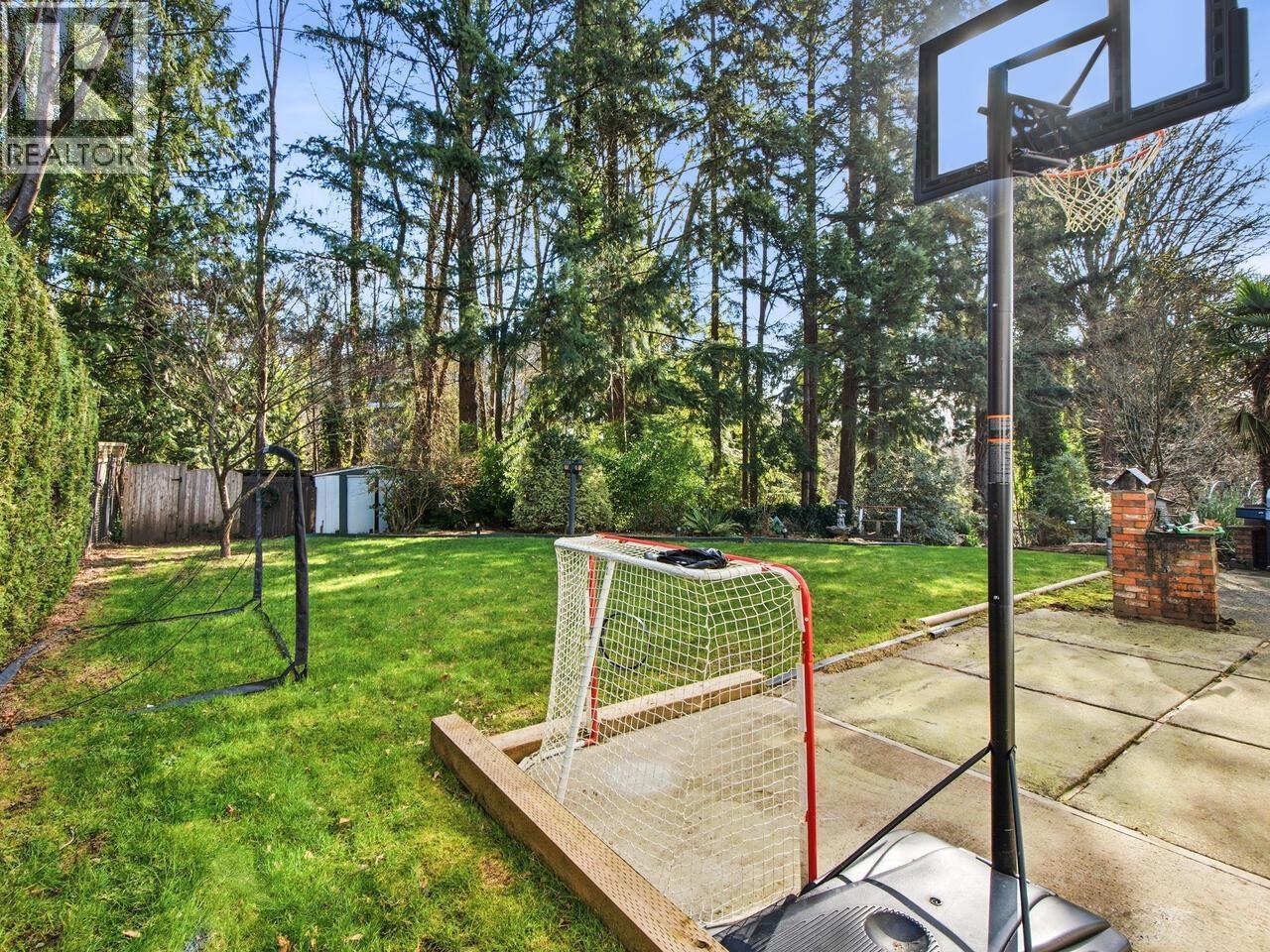 7640 Lawrence Drive, Burnaby, British Columbia  V5A 1T6 - Photo 39 - R3095464