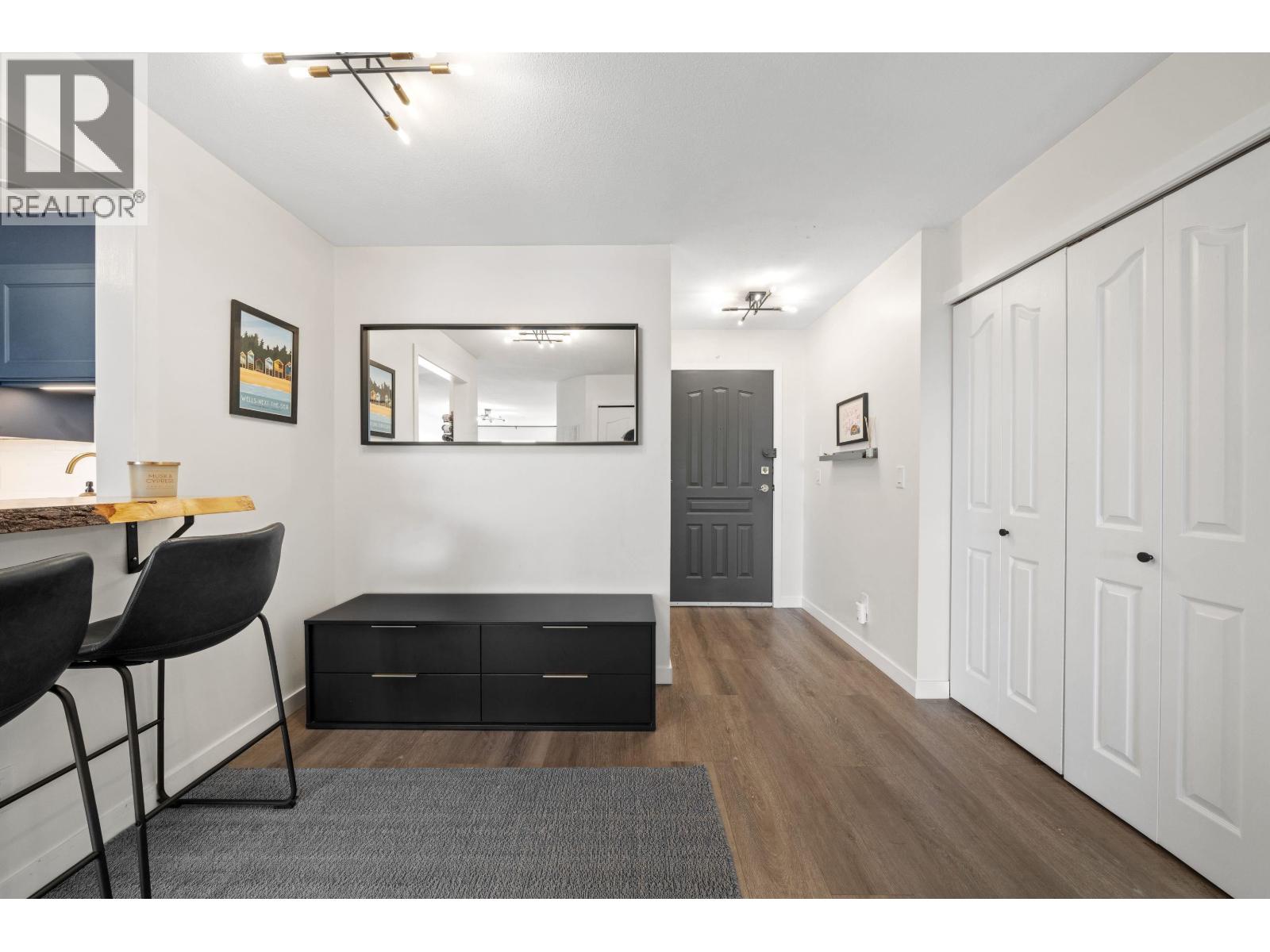 203 202 Mowat Street, New Westminster, British Columbia  V3M 4B2 - Photo 4 - R3094930