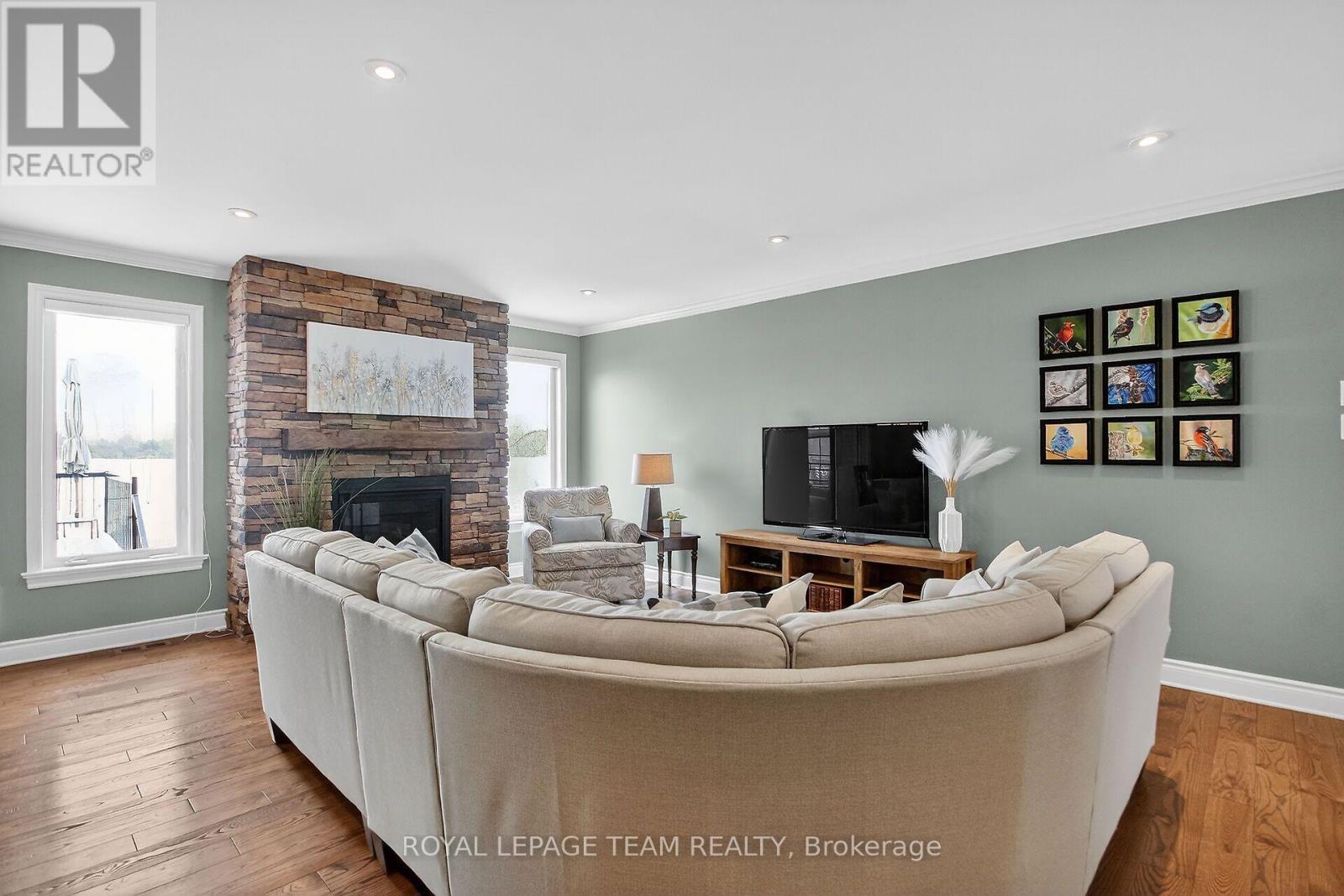 49 Dulmage Crescent, Carleton Place, Ontario  K7C 0E5 - Photo 7 - X12842024