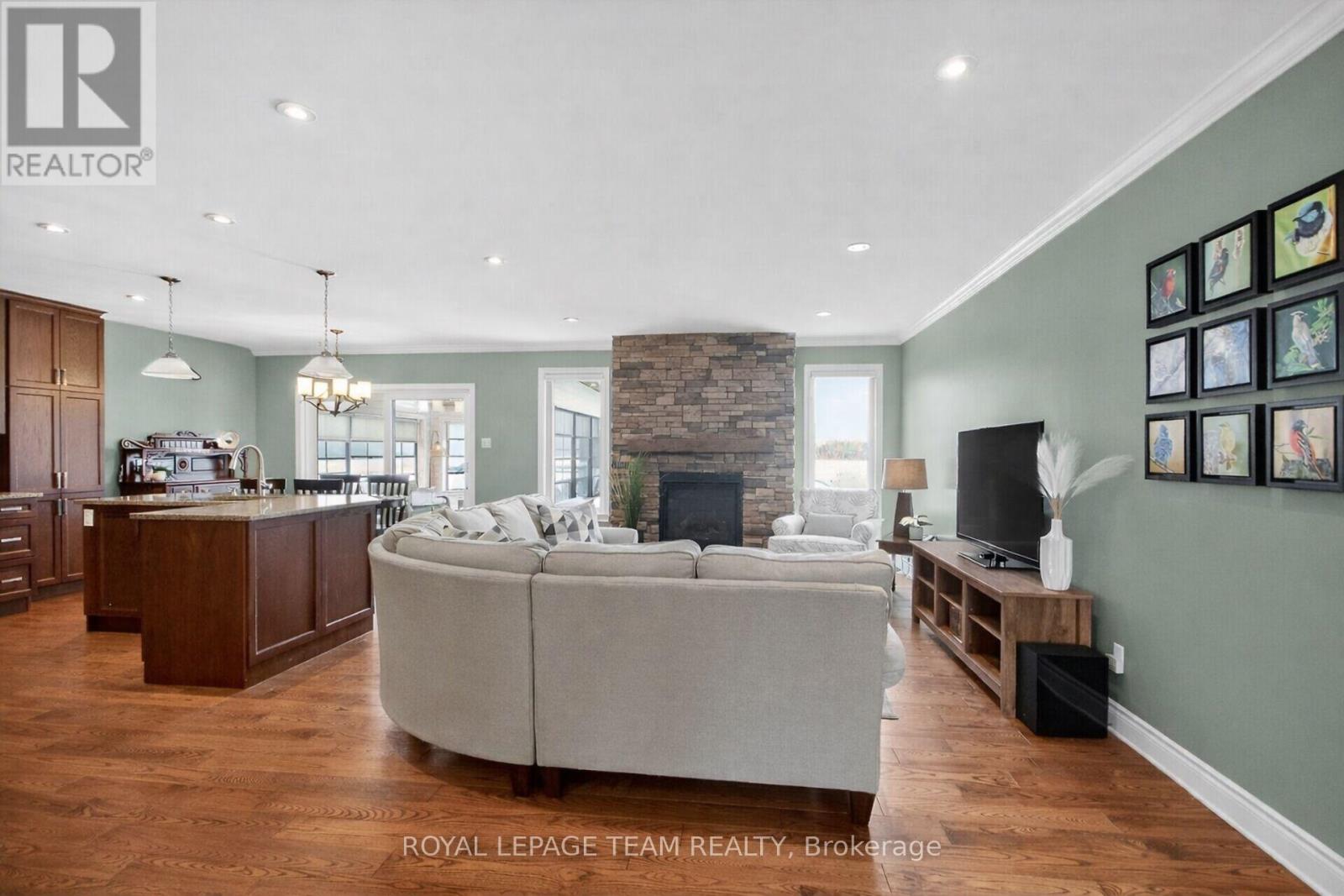 49 Dulmage Crescent, Carleton Place, Ontario  K7C 0E5 - Photo 9 - X12842024