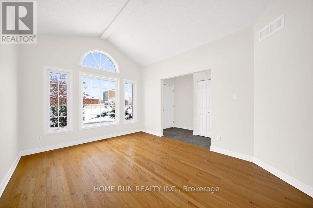 265 Colbert Crescent, Ottawa, Ontario K1V 2C7 - Photo 10 - X12842040