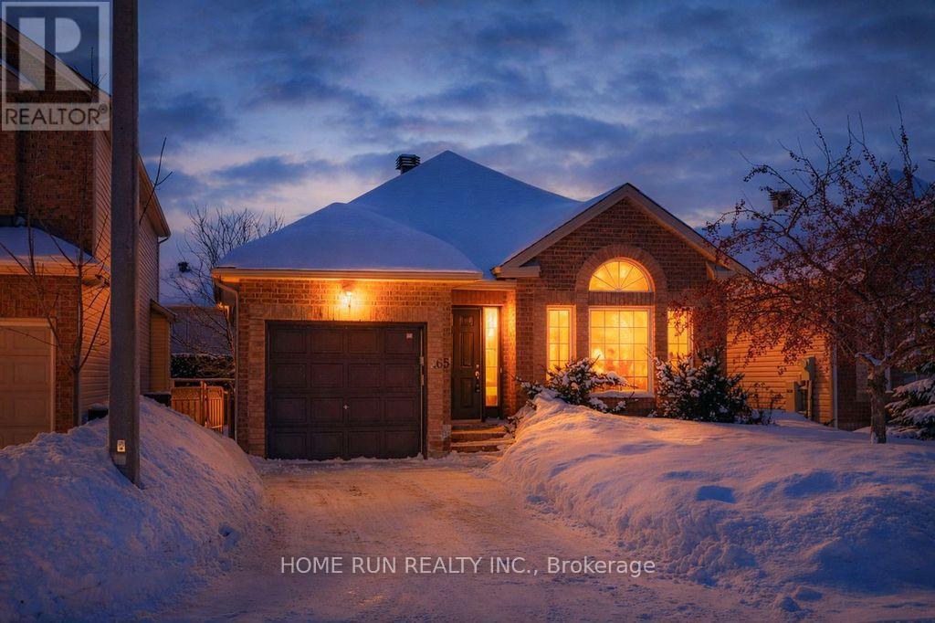 265 Colbert Crescent, Ottawa, Ontario K1V 2C7 - Photo 2 - X12842040