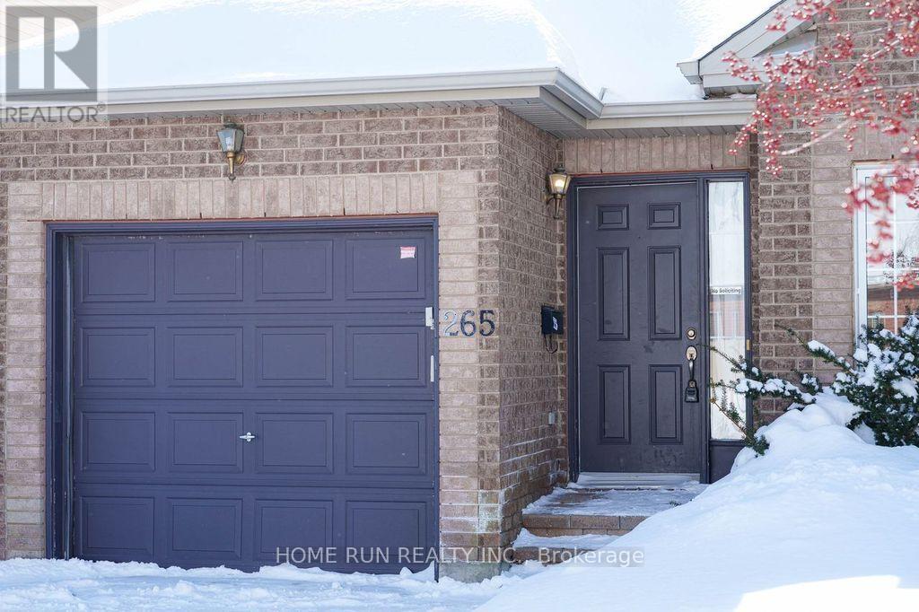 265 Colbert Crescent, Ottawa, Ontario K1V 2C7 - Photo 3 - X12842040