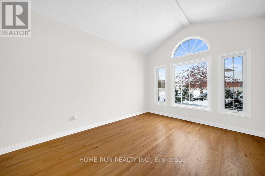 265 Colbert Crescent, Ottawa, Ontario K1V 2C7 - Photo 7 - X12842040