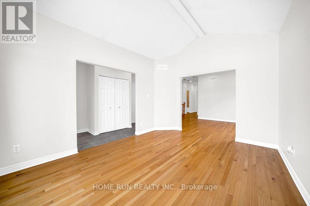 265 Colbert Crescent, Ottawa, Ontario K1V 2C7 - Photo 9 - X12842040