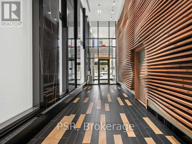 608 - 111 Bathurst Street, Toronto, Ontario  M5V 0M9 - Photo 2 - C12842048