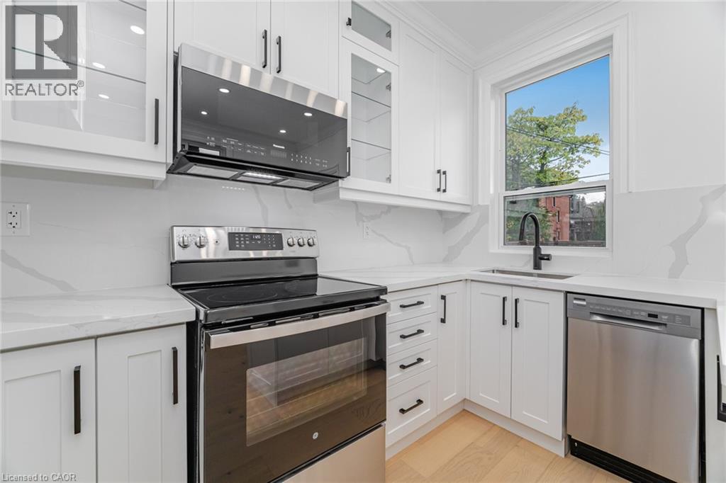 285 Charlton Avenue W, Hamilton, Ontario  L8P 2E4 - Photo 13 - 40809364