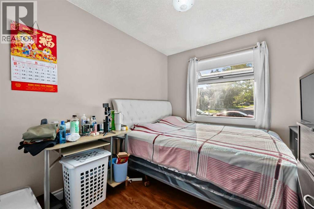 2220 38 Street Sw, Calgary, Alberta T3E 3E2 - Photo 11 - A2276035