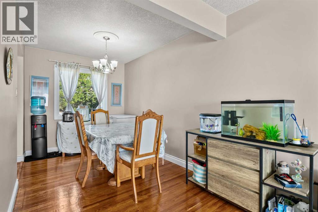 2220 38 Street Sw, Calgary, Alberta T3E 3E2 - Photo 6 - A2276035