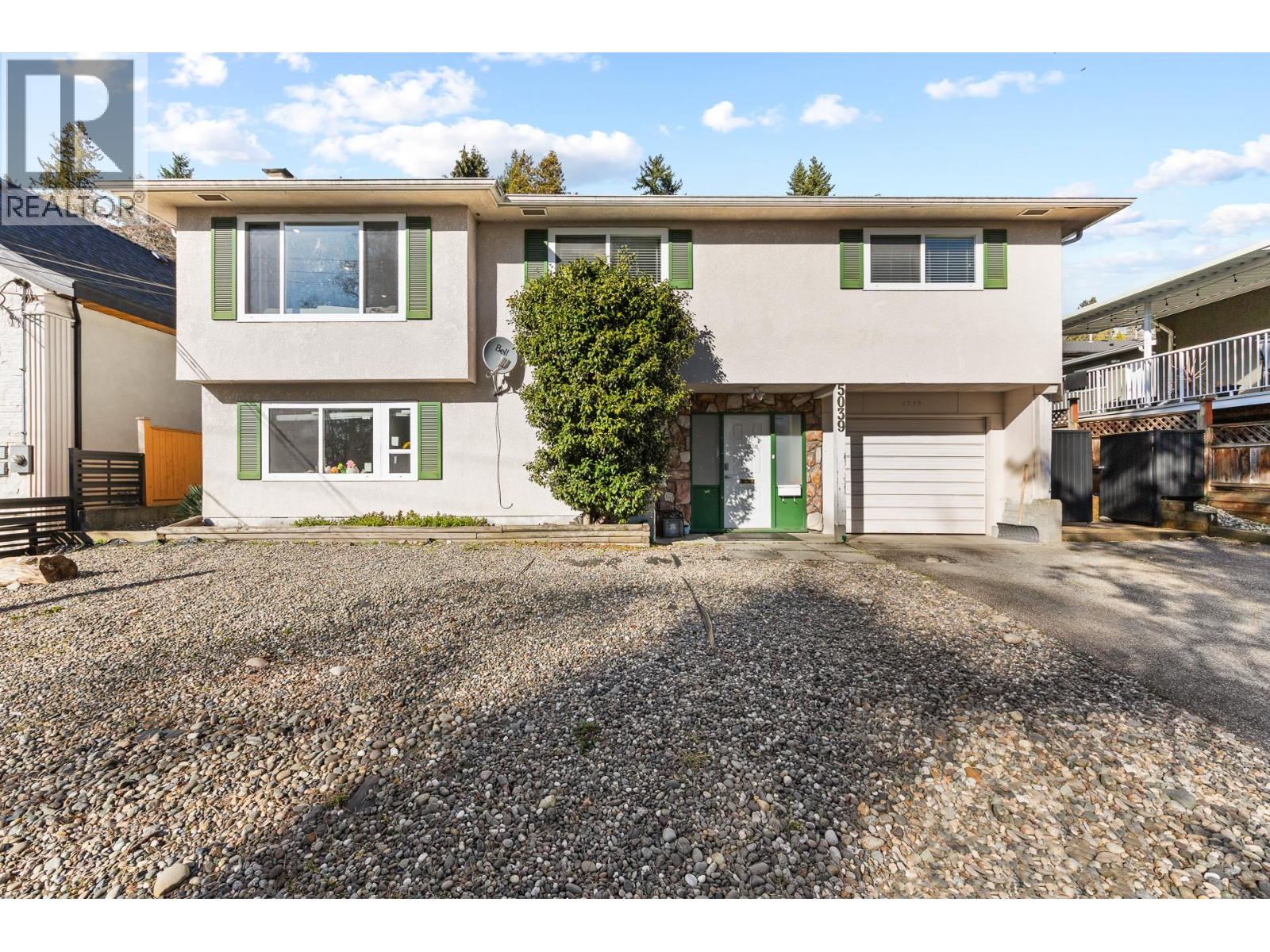 5039 Marine Drive, Burnaby, British Columbia  V5J 3G5 - Photo 3 - R3095159