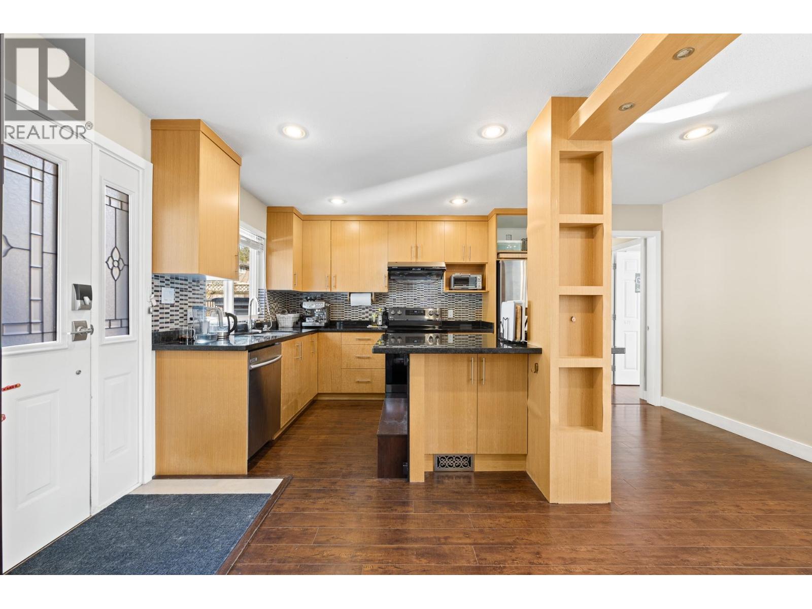 5039 Marine Drive, Burnaby, British Columbia  V5J 3G5 - Photo 9 - R3095159