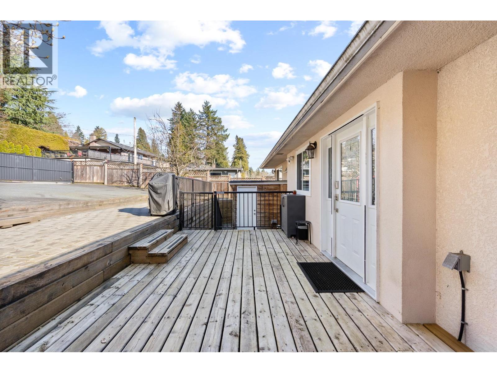 5039 Marine Drive, Burnaby, British Columbia  V5J 3G5 - Photo 7 - R3095159