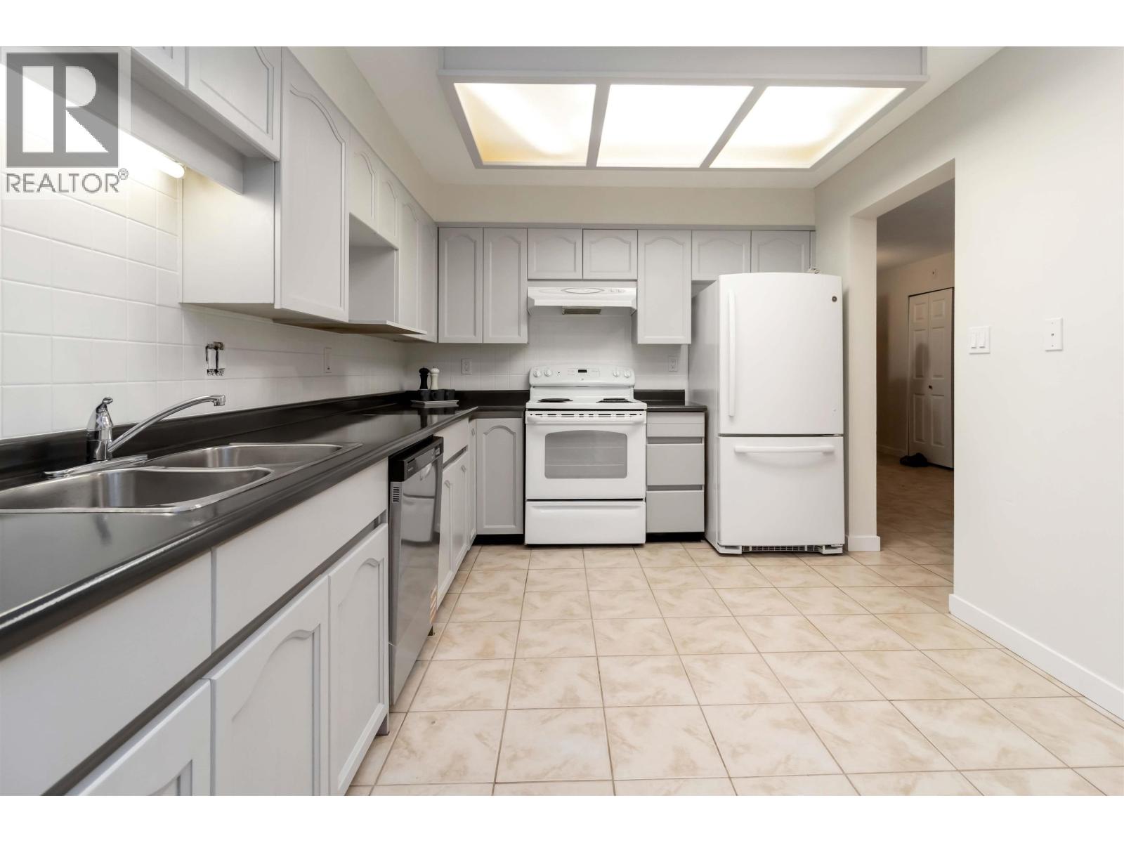 102 1230 Quayside Drive, New Westminster, British Columbia  V3M 6H1 - Photo 9 - R3095631