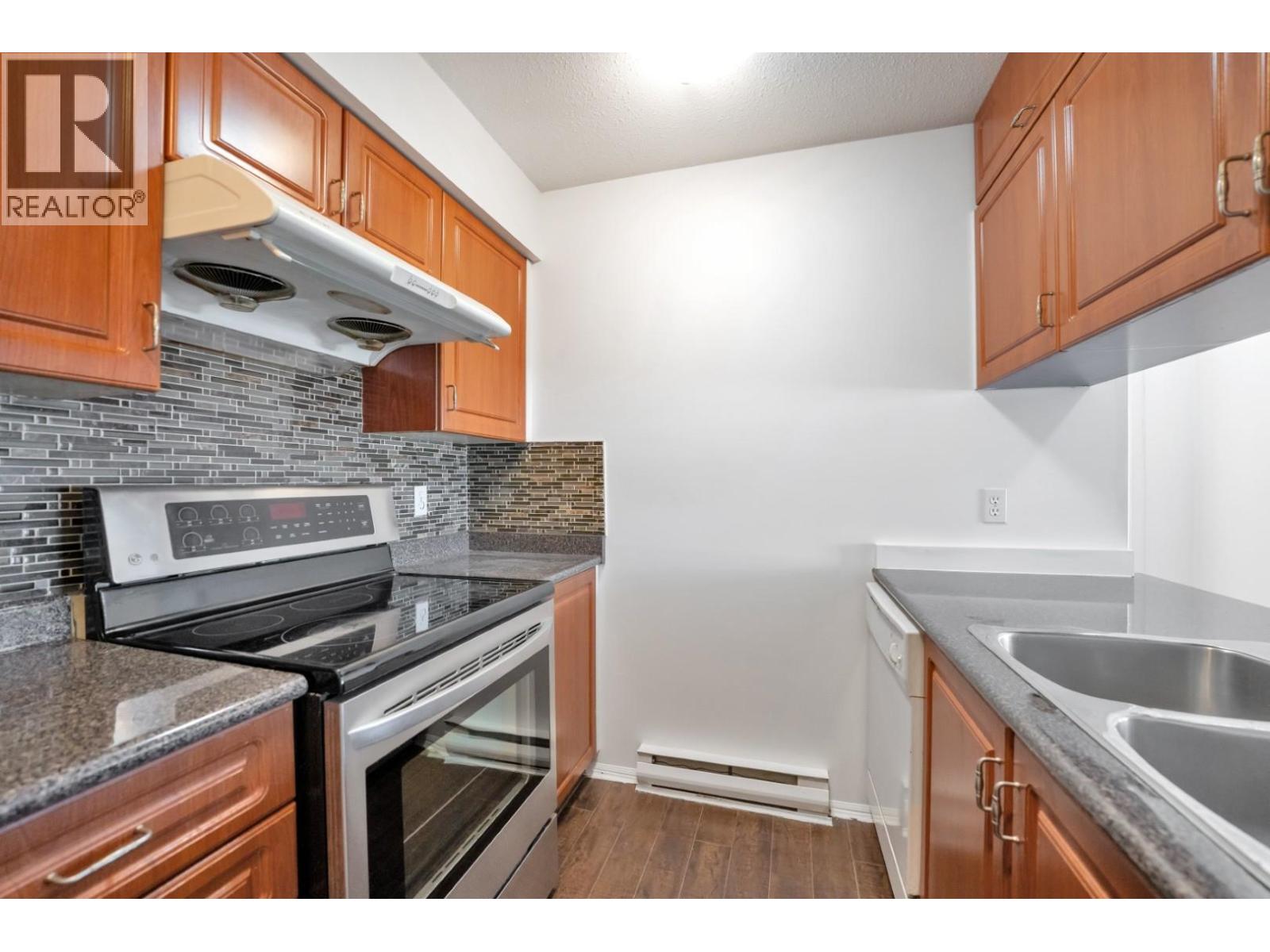 12 1328 W 73rd Avenue, Vancouver, British Columbia  V6P 3E7 - Photo 10 - R3095408