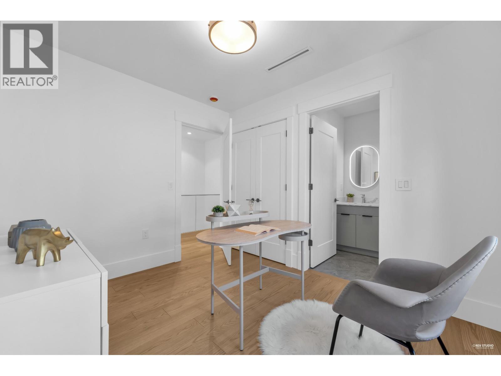 1 1722 W 68th Avenue, Vancouver, British Columbia  V6P 2V8 - Photo 11 - R3095469