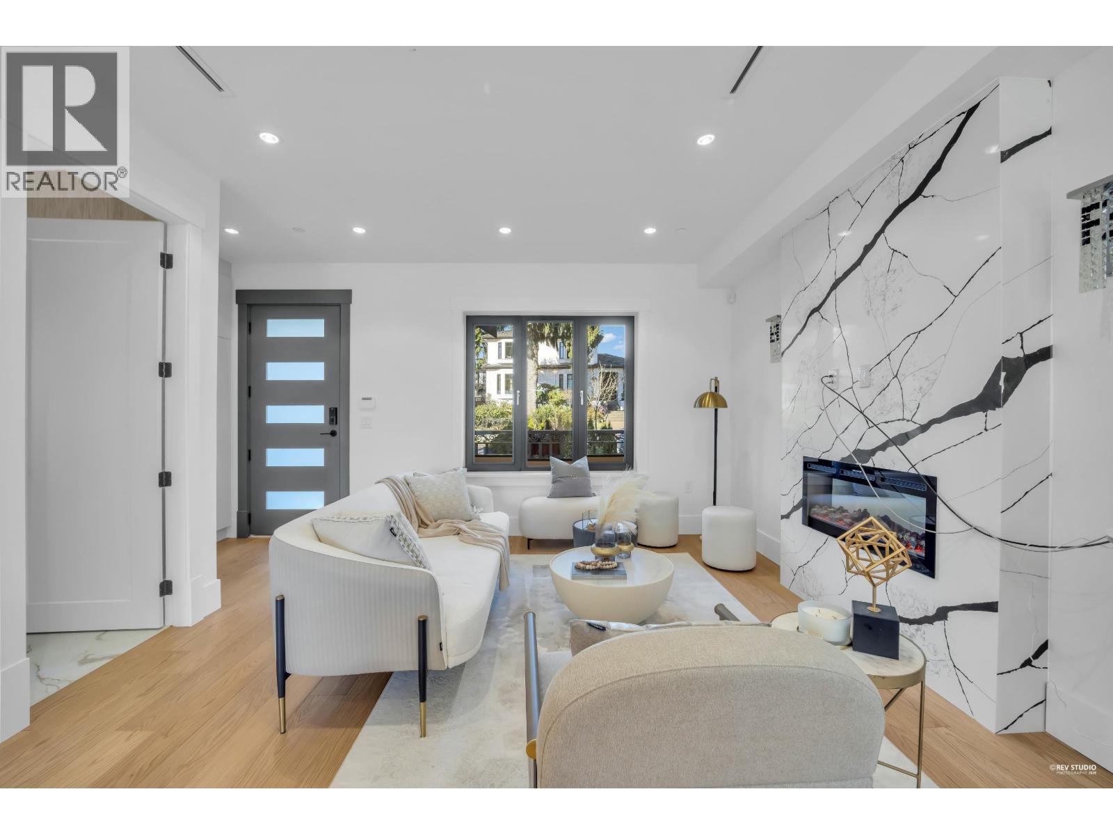 1 1722 W 68th Avenue, Vancouver, British Columbia  V6P 2V8 - Photo 3 - R3095469