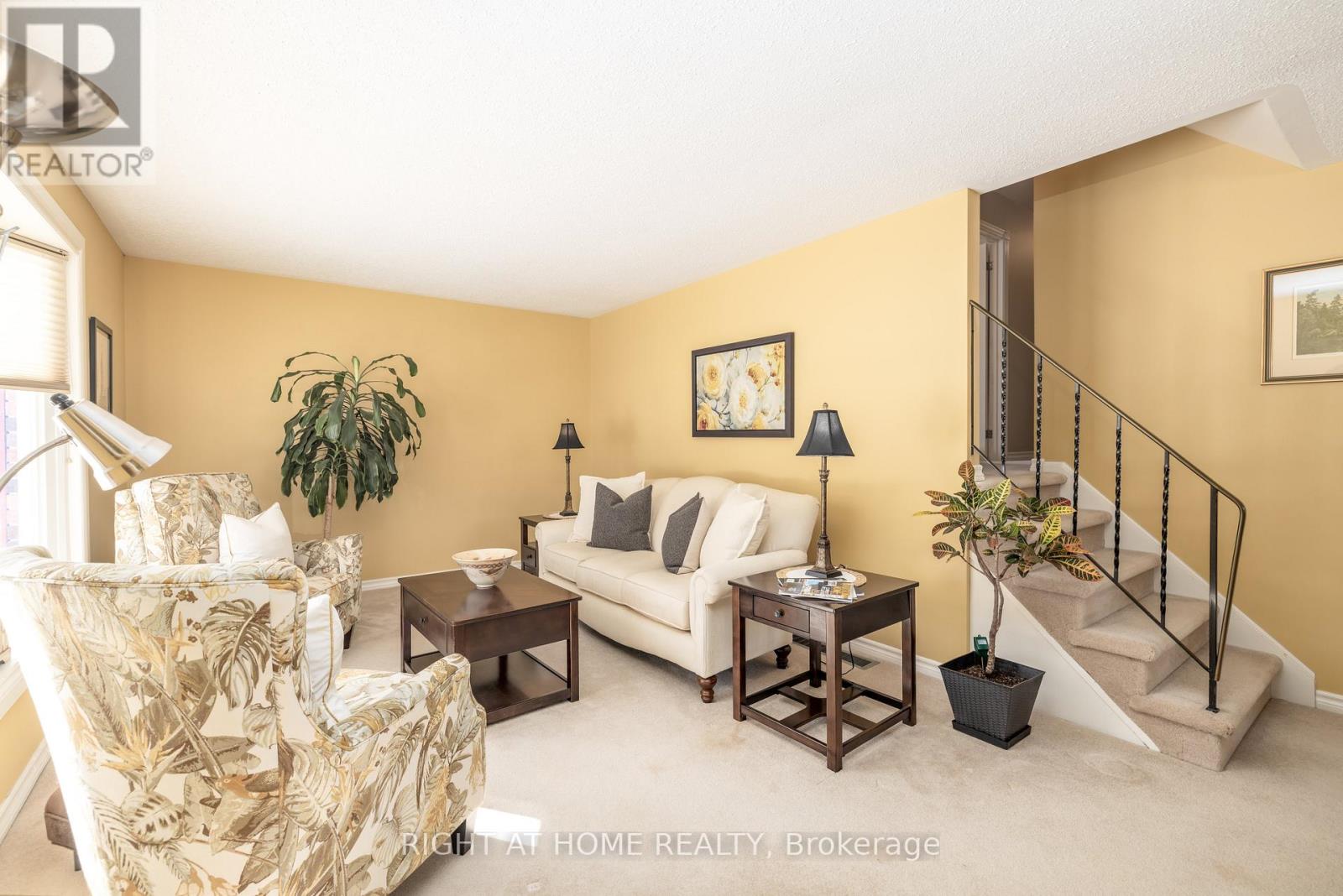 31 Thorncliffe Drive, Belleville, Ontario  K8P 4L3 - Photo 3 - X12820266