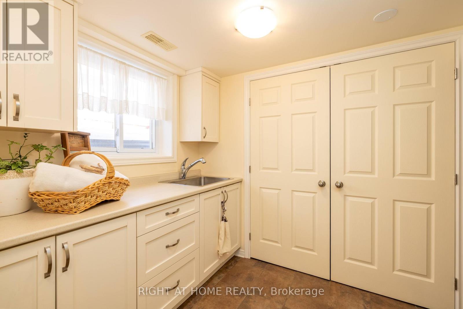 31 Thorncliffe Drive, Belleville, Ontario  K8P 4L3 - Photo 14 - X12820266