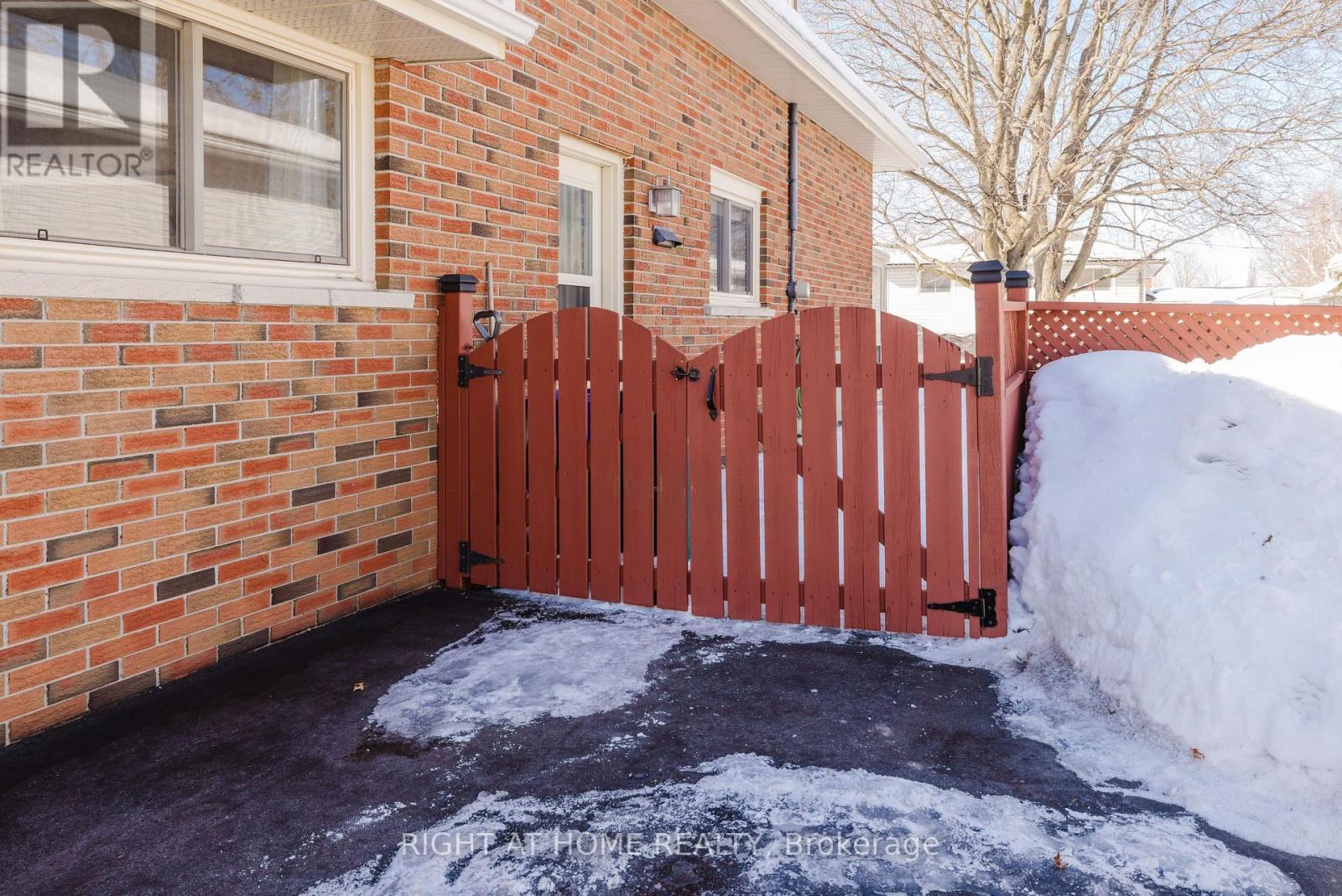 31 Thorncliffe Drive, Belleville, Ontario  K8P 4L3 - Photo 18 - X12820266