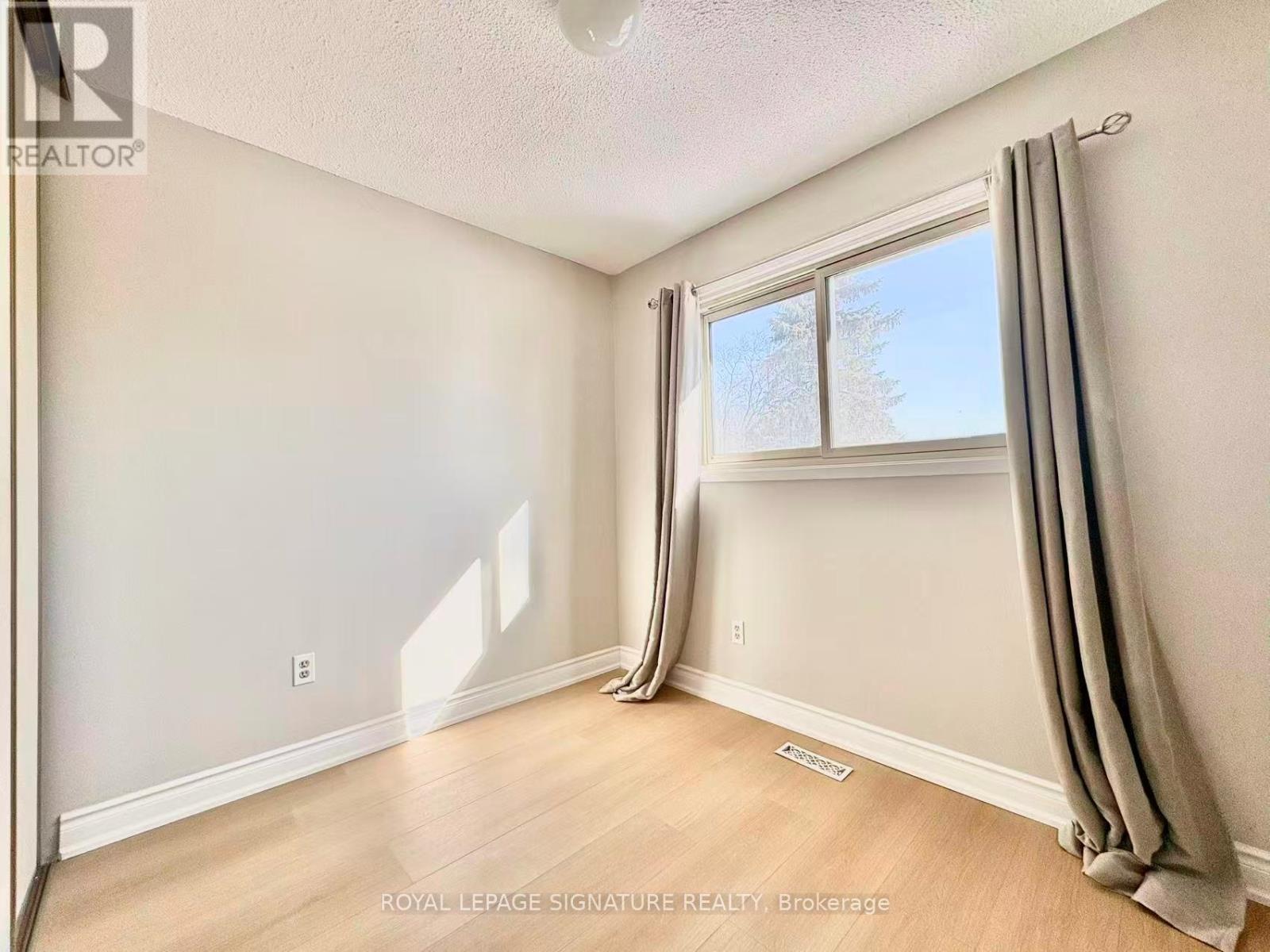 7 Farnham Drive, Brampton, Ontario  L6X 4H7 - Photo 14 - W12842006