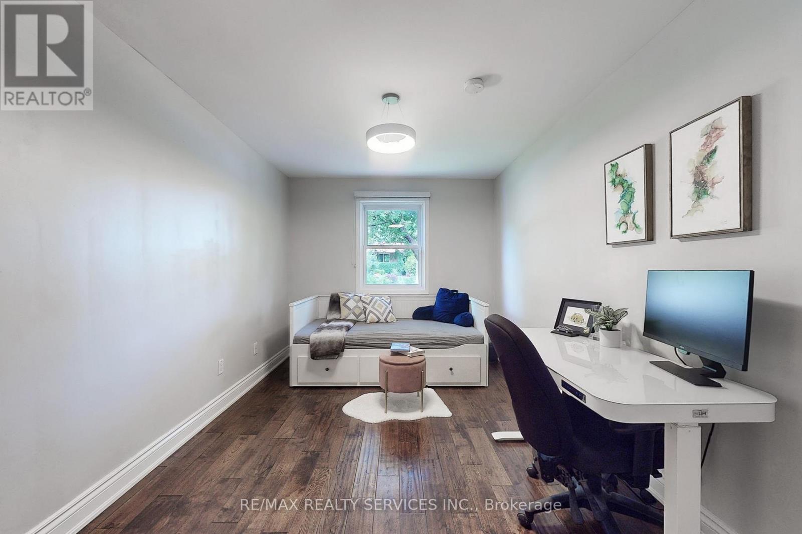 1924 Balsam Avenue, Mississauga, Ontario  L5J 1L2 - Photo 19 - W12842032