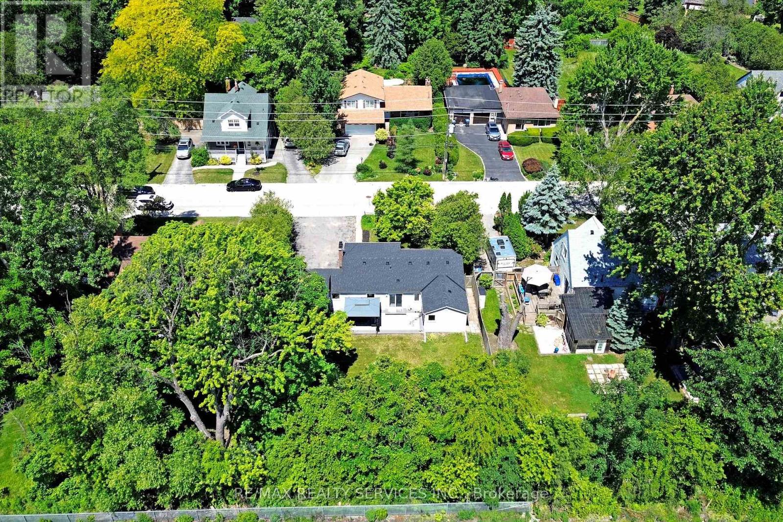 1924 Balsam Avenue, Mississauga, Ontario  L5J 1L2 - Photo 33 - W12842032