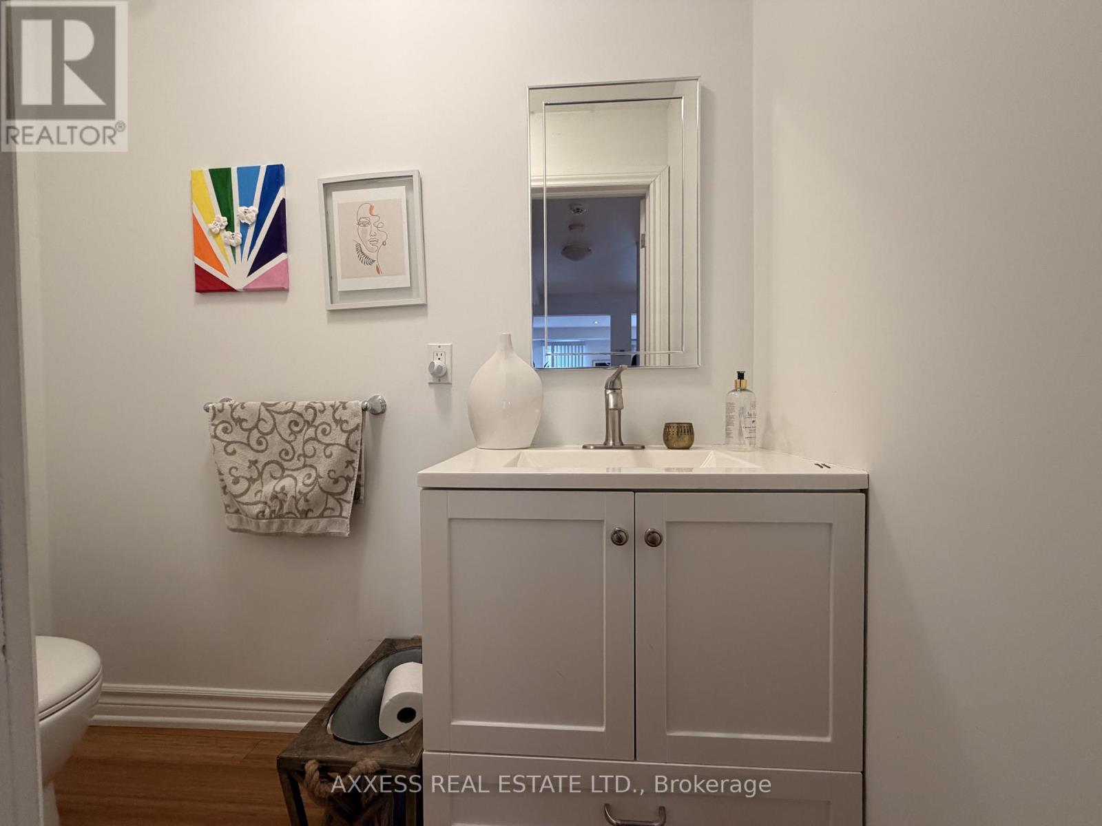 3 - 98 Brock Street, Oakville, Ontario  L6K 2Z1 - Photo 6 - W12842038