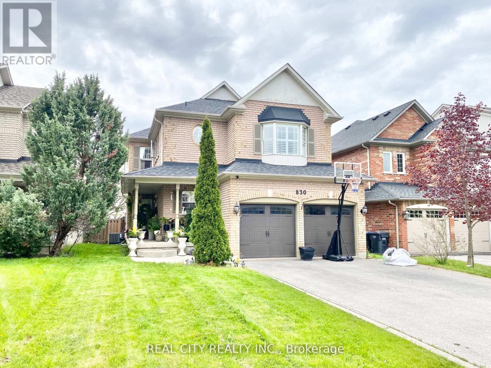 830 Old Derry Road, Mississauga, Ontario  L5W 1B9 - Photo 2 - W12842054