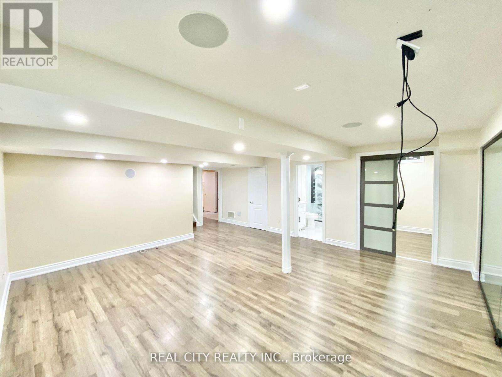 830 Old Derry Road, Mississauga, Ontario  L5W 1B9 - Photo 29 - W12842054