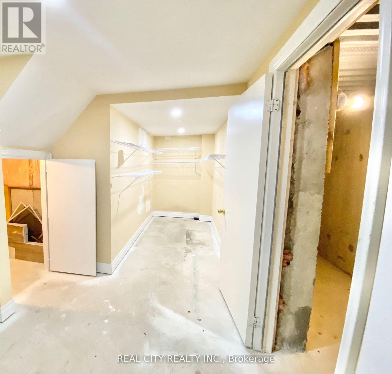 830 Old Derry Road, Mississauga, Ontario  L5W 1B9 - Photo 35 - W12842054